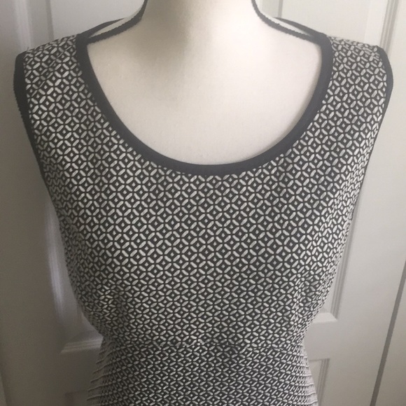 MAX STUDIO | Sleeveless Flounce Hem Dress NWOT - Picture 4 of 10